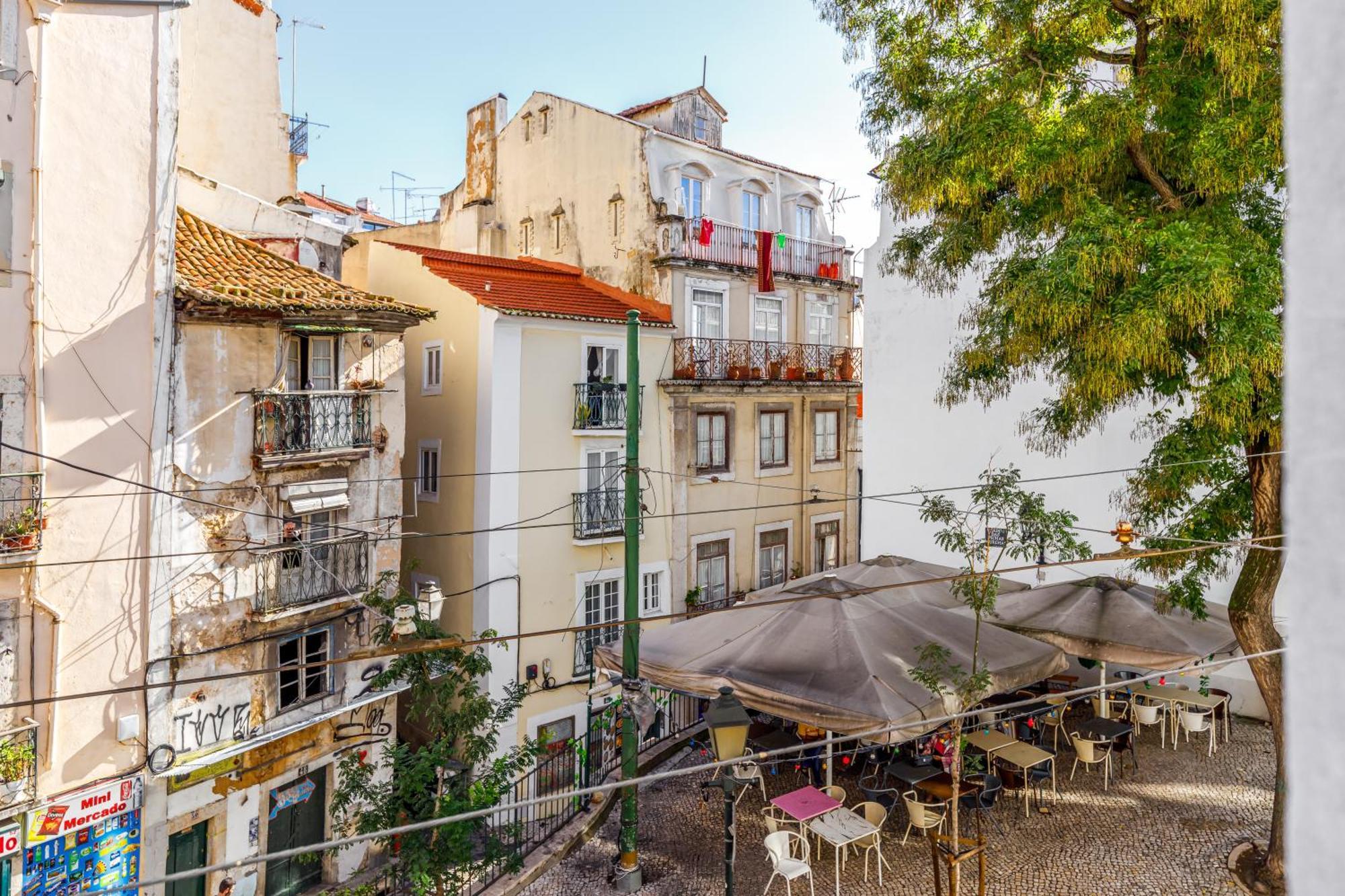 Typical Apartment Alfama-Center Lisbona Esterno foto